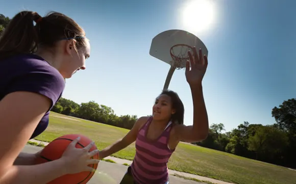 Discovery Program activities — students on a challenge ropes course